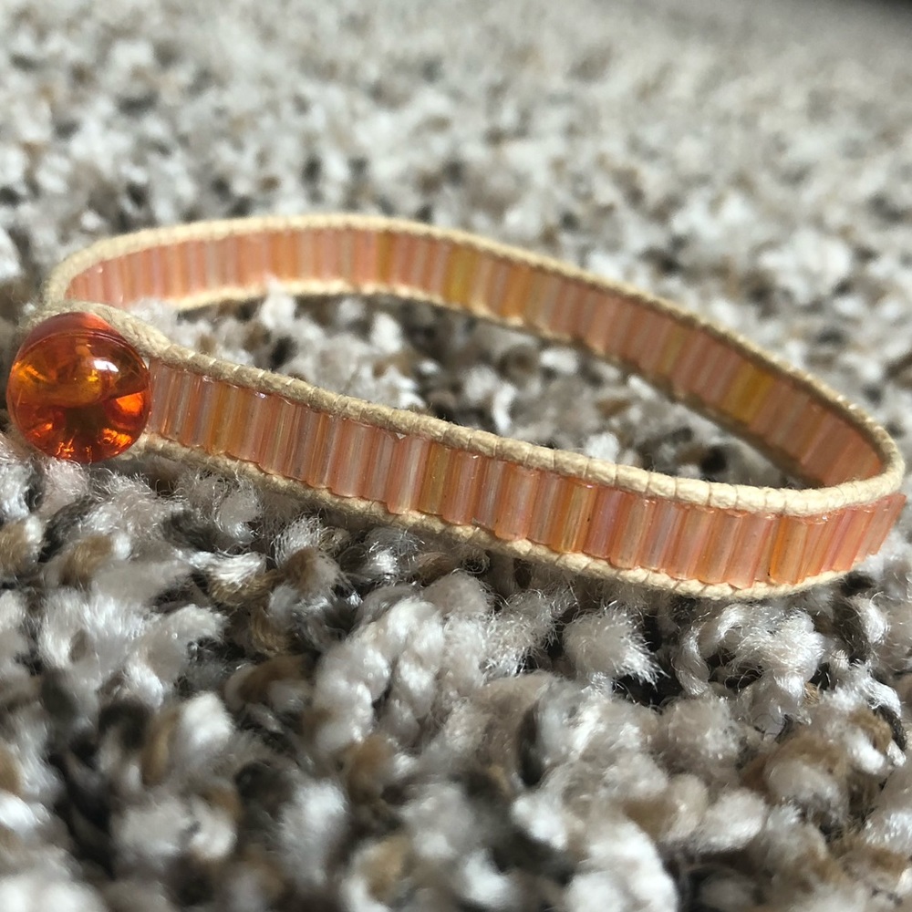 NWOT Glass Bead Bracelet